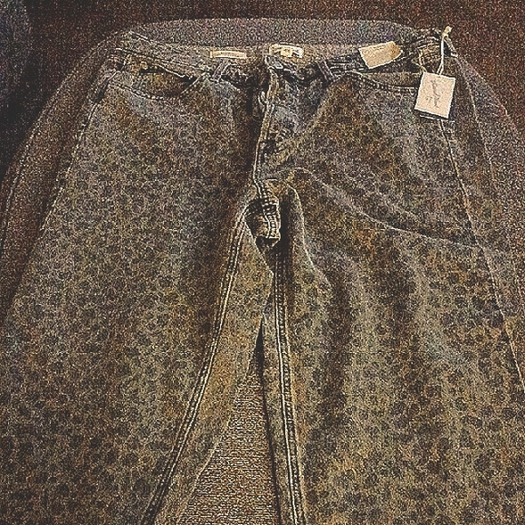 Leopard Print Wide Leg Jeans - Picture 2 of 6